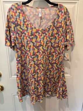 New LulaRoe Perfect Tee size large